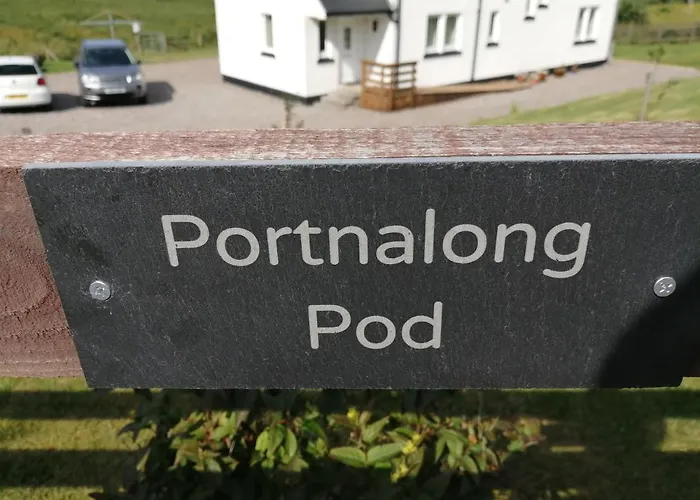 Portnalong Pod B & B